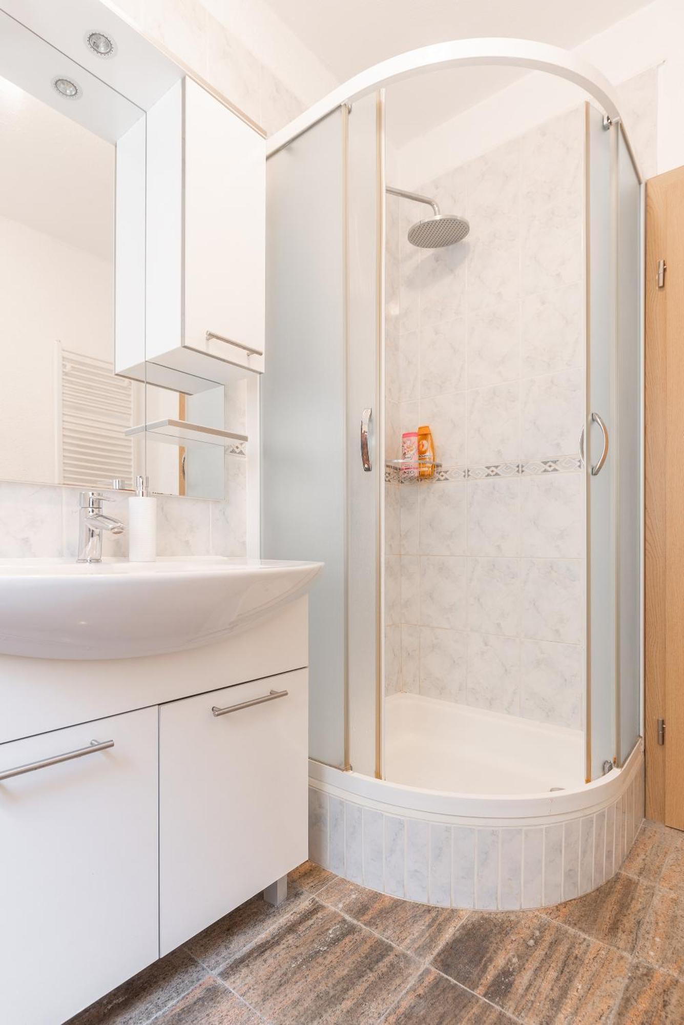 Apartman Nora โอมิช ภายนอก รูปภาพ